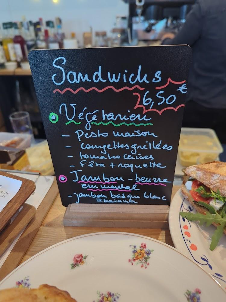 Chez Elise & Pierre - Menu Image 3